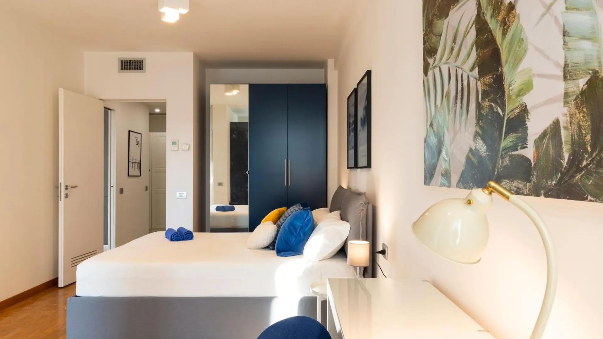 Apartament Hangar Home - Bicocca Area Mediolan