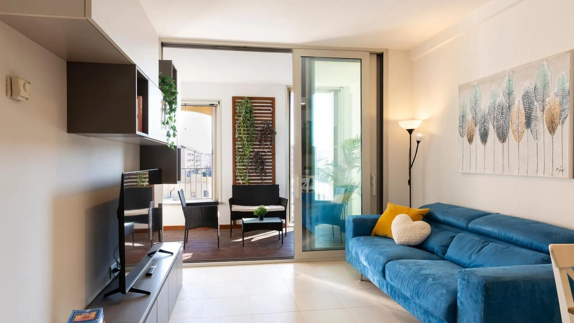 Apartament Hangar Home - Bicocca Area Mediolan