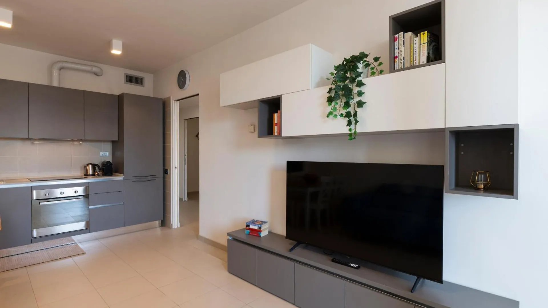 Apartament Hangar Home - Bicocca Area Mediolan